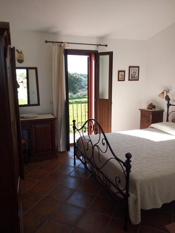Turismo rurale l'Agliuledda Villa Sant'Antonio di Gallura Exterior foto